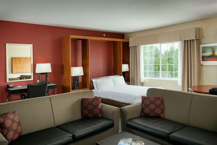 Room 19 of 33