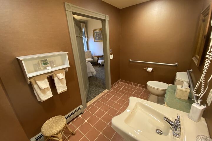 Room 90 of 105