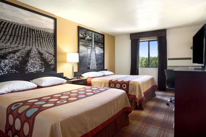 Room 21 of 32