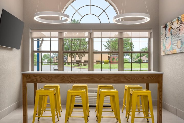 Microtel Inn & Suites by Wyndham Culpeper