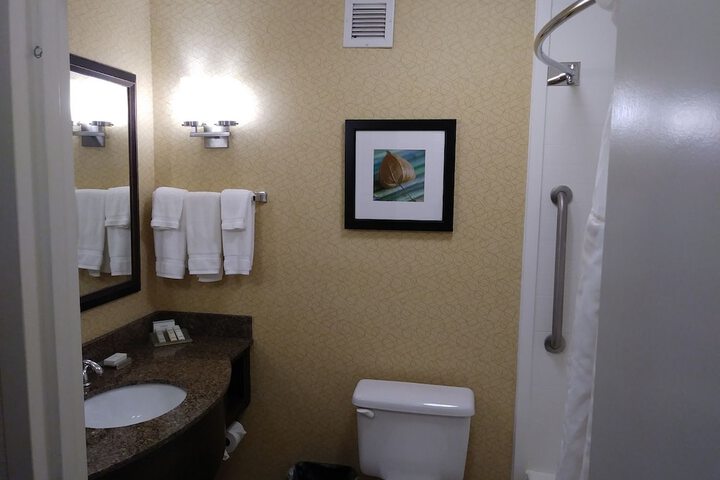 Room 22 of 36