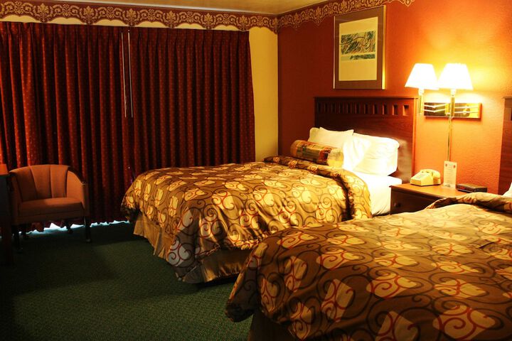 Room 8 of 20