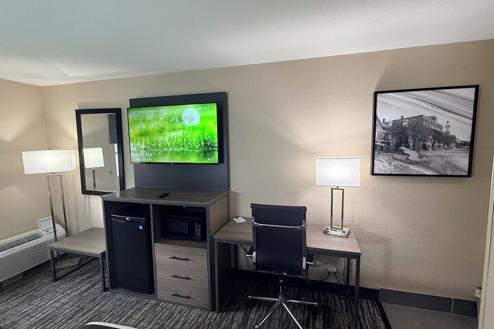 Best Western Adena Inn