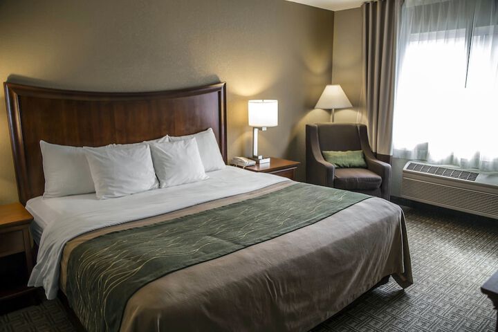 Room 10 of 27
