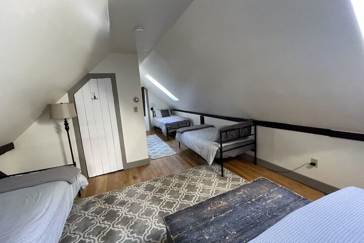 Room 17 of 23