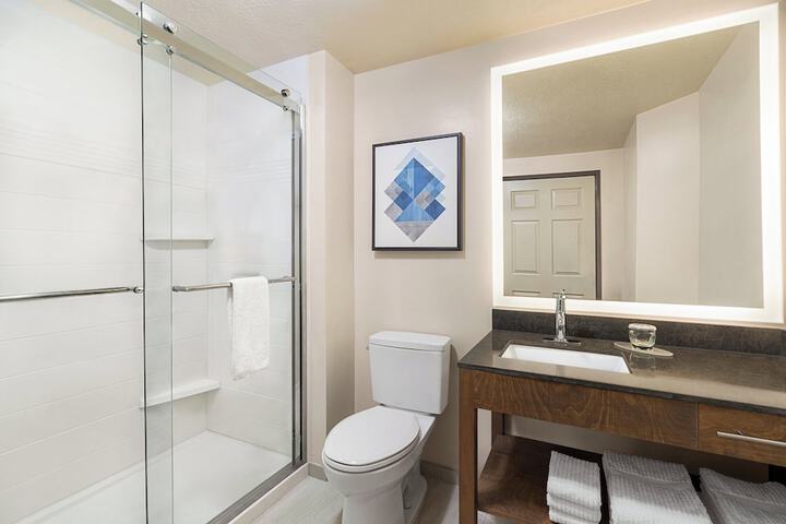 Room 32 of 45