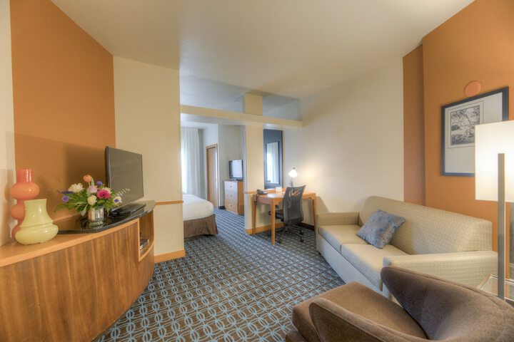 Room 11 of 37