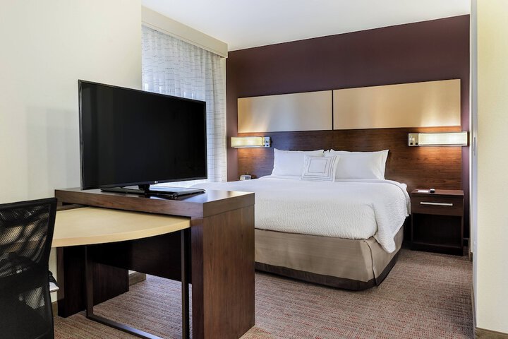 Room 15 of 34