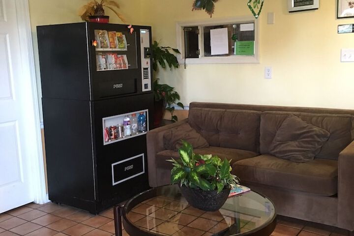 Regency Inn & Suites