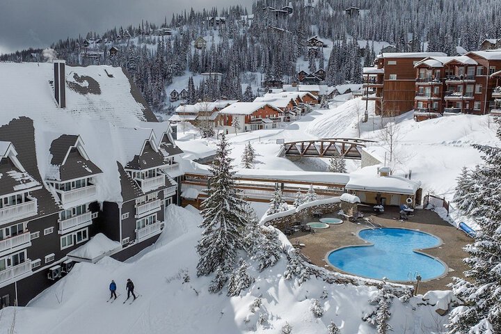 Selkirk Lodge