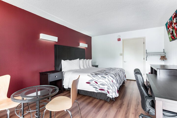 Room 8 of 31