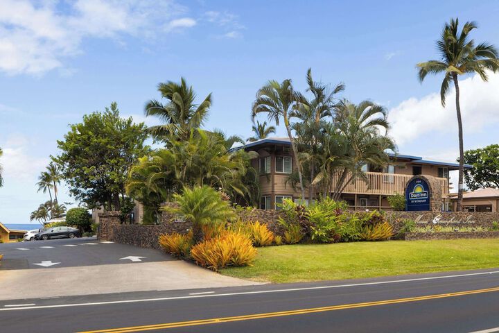 Days Inn by Wyndham Maui Oceanfront