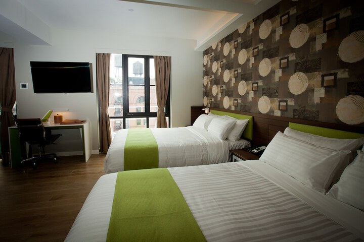 Room 13 of 43