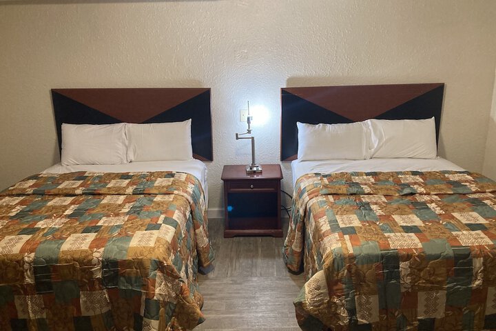 Room 11 of 29