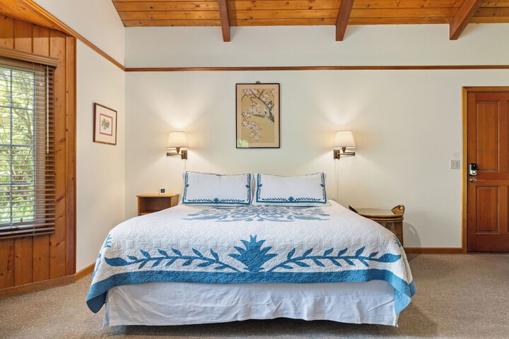 Kilauea Lodge and Restaurant