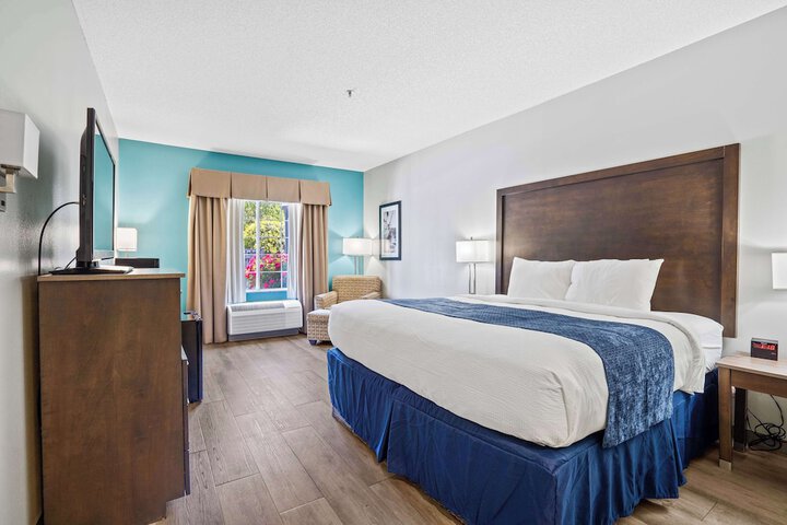 Blue Water Inn & Suites BW Signature Collection