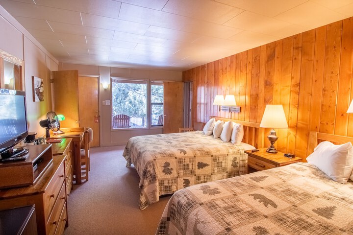 Room 104 of 261