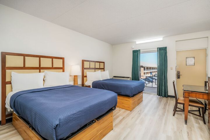 Room 15 of 38
