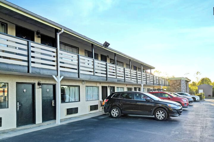 Brookville Inn by OYO Near Dayton International Airport