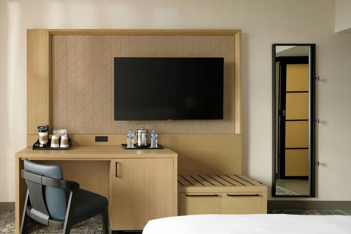 Room 28 of 89