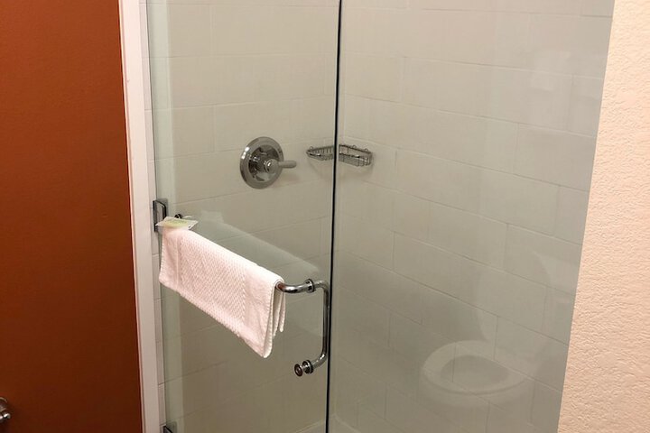 Room 12 of 32