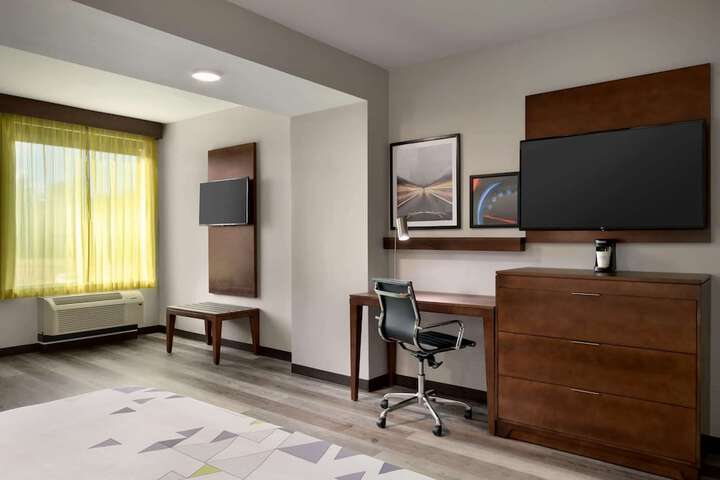 Room 39 of 83