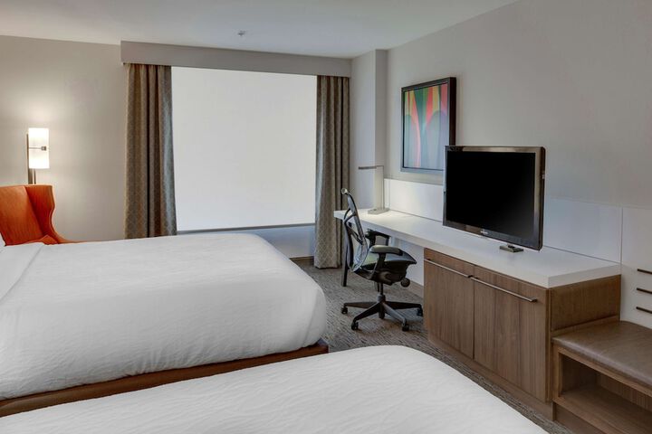 Room 16 of 39