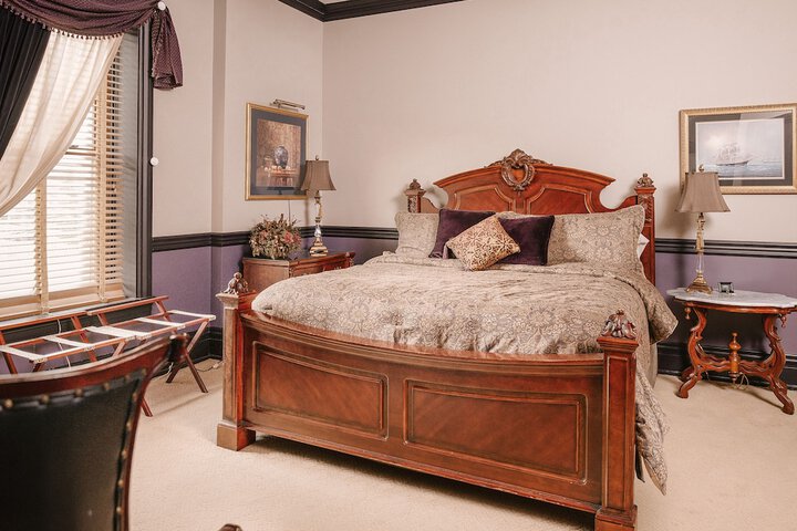 Room 25 of 132