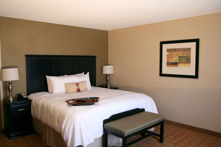 Room 8 of 16