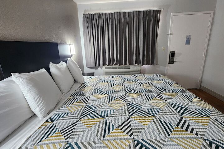 Motel 6 Conroe TX