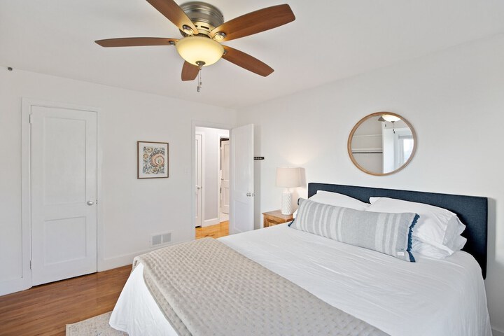 sweet Serenity" Stay 10 Minutes From Hershey 3 Bedroom Home by RedAwning