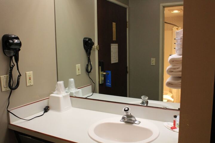 Room 21 of 39