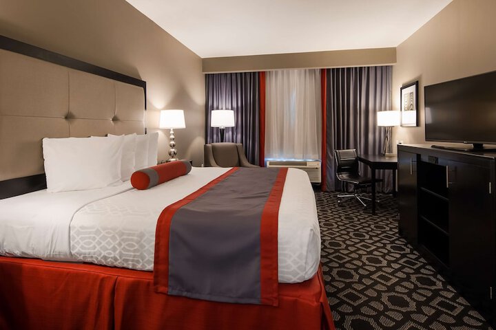 Room 4 of 11
