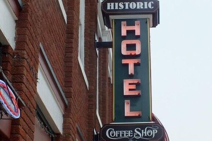 Hotel 8 of 28