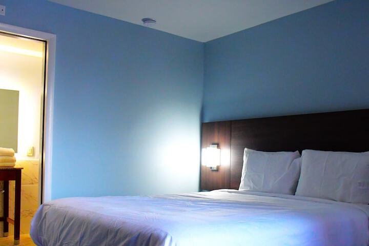 Room 37 of 56