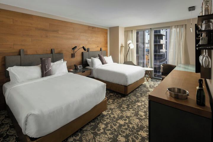 Room 33 of 120