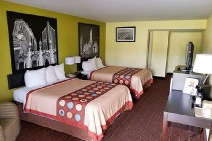 SUPER 8 BELLMAWR NJ PHILADELPH
