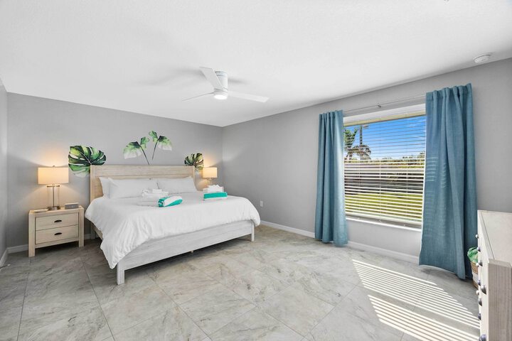 Englewood Vacation Rental w / Private Heated Pool!