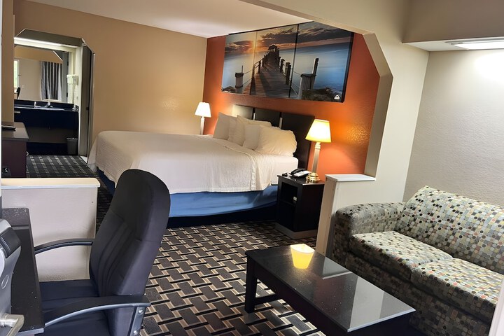 Room 32 of 35