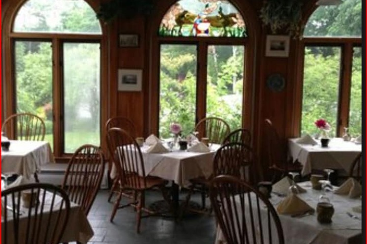 Dining 91 of 104