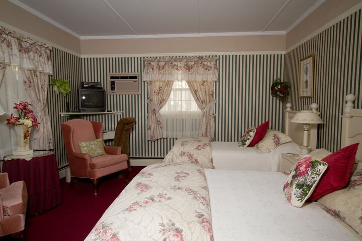 Victorias Historic Inn