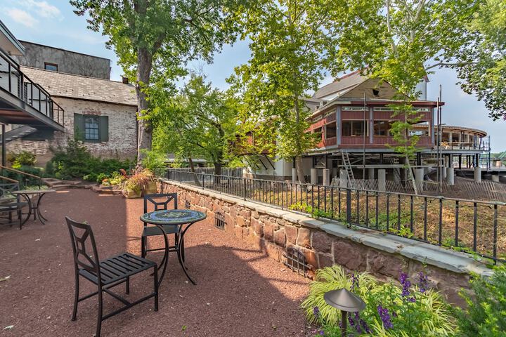 Terrace/Patio 35 of 43