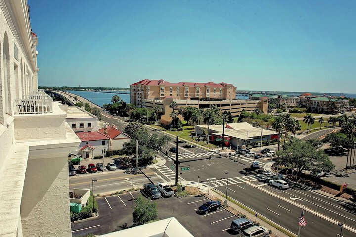 Hampton Inn & Suites Bradenton Downtown Historic District