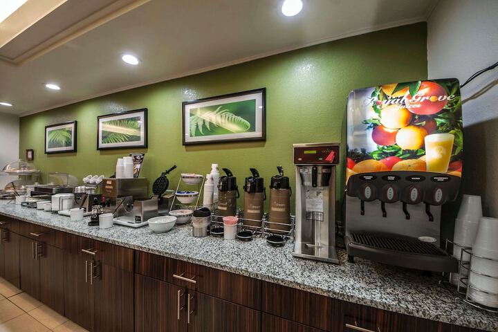 Breakfast/Coffee Service 30 of 34