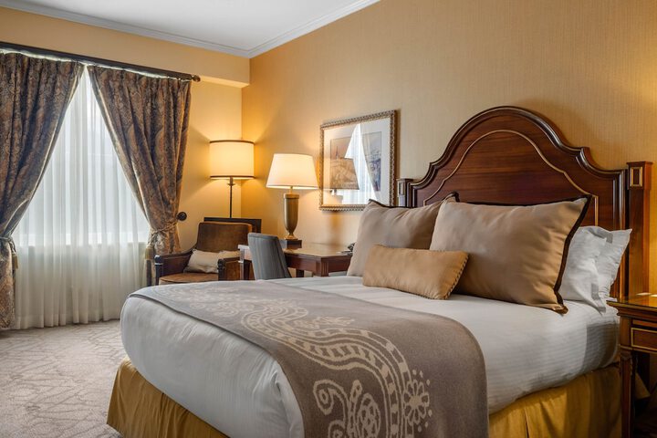 Room 106 of 200