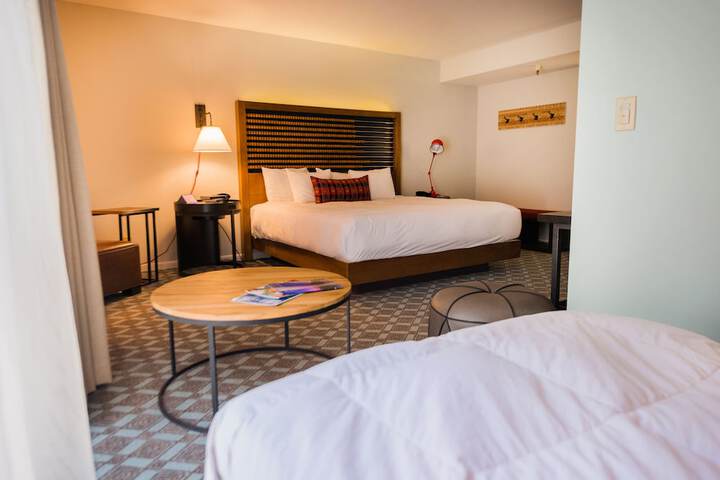 Room 42 of 98