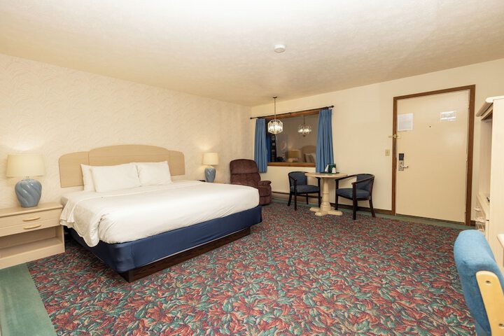 Cedar Motor Inn