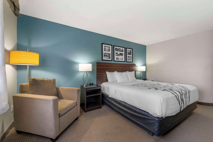 Room 12 of 37