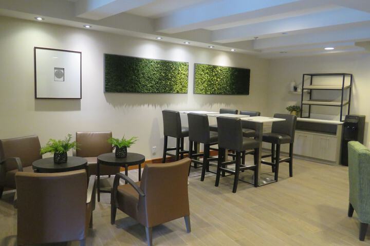 Hotel Interior 4 of 28