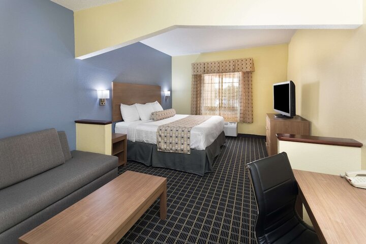 Room 9 of 22
